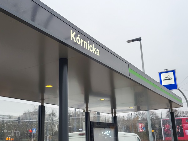 12 grudnia 2023 przystanek Kornicka na trasie kornickiej tuz przed przed otwarciem