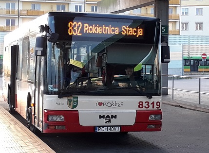 Linia nr 832 – zmiana trasy z uwagi na remont przejazdu kolejowego w Rokietnicy na ulicy Obornickiej (25-29 listopada)