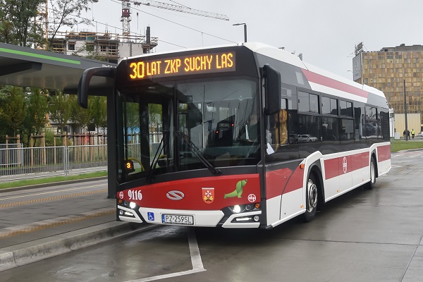fotografia przedstawia autobus przewoznika ZKP Suchy Las wersja na strone ZTM2