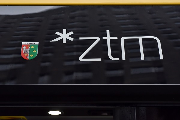fotografia przedstawia logotyp ZTM na autobusie Translub Lubon wersja na strone ZTM