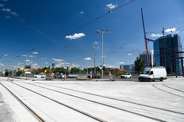 Koniec prac na moście Dworcowym i rondzie Starołęka dwa tygodnie przed terminem! Powrót tramwajów na trasy sprzed wakacji od poniedziałku 19 sierpnia