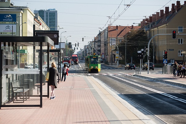 Ulica Dąbrowskiego (odcinek: Ogrody-Żeromskiego) – naprawa torowiska w ramach gwarancji (18-19 i 25-26 kwietnia)