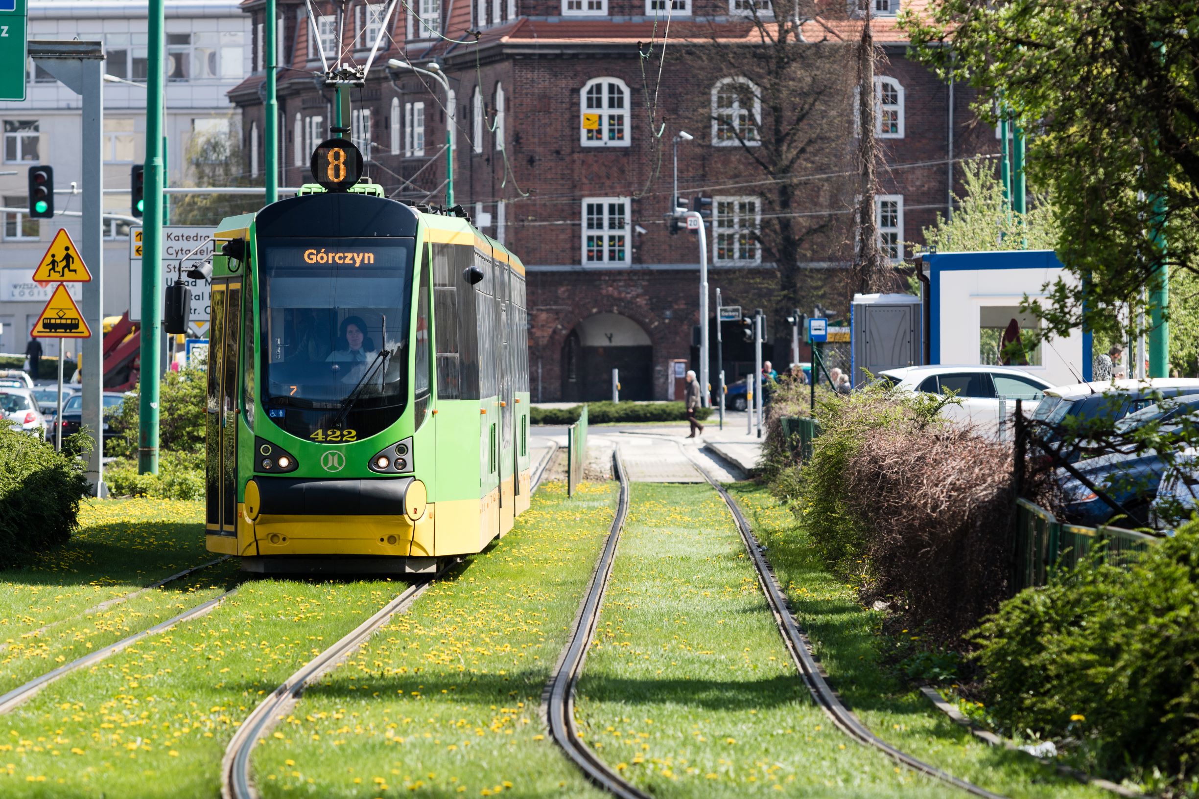 Od 6 czerwca (niedziela) w tramwajach i autobusach na liniach ZTM będzie mogło podróżować więcej pasażerów 