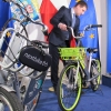 Daniel Wawrzyniak prezentuje testowane rowery IV generacji