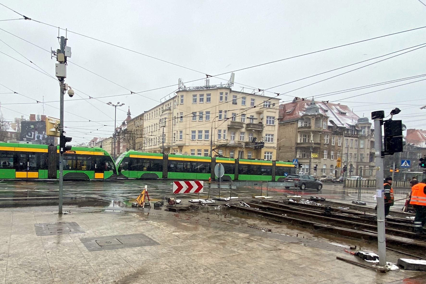 Wymiana łuków na torowisku przy moście Teatralnym