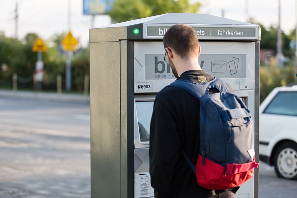 Biletomat przy pętli tramwajowej na Dębcu ponownie czynny