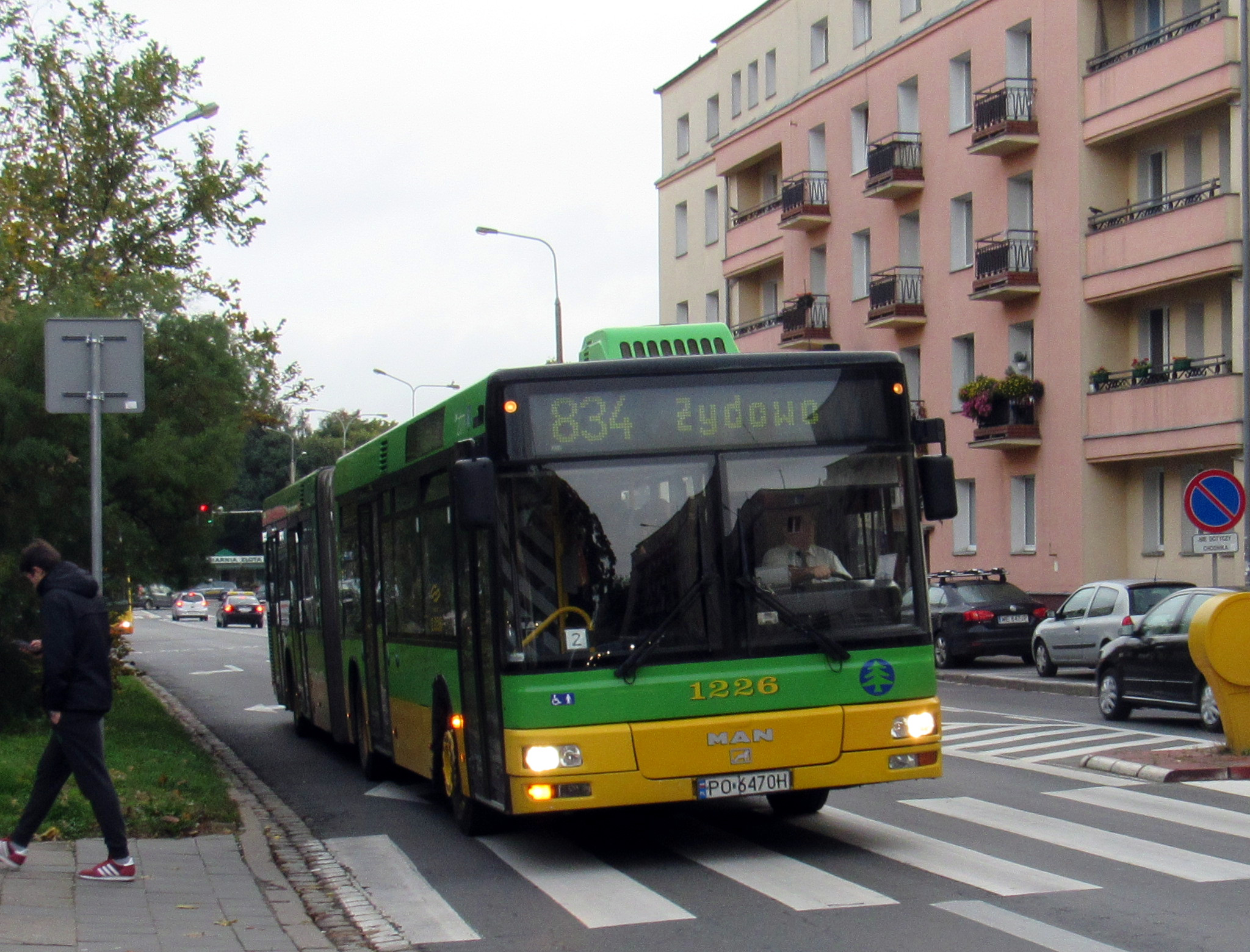 Linie 834 i 893 – od poniedziałku (29 czerwca) zmiana trasy i rozkładu jazdy