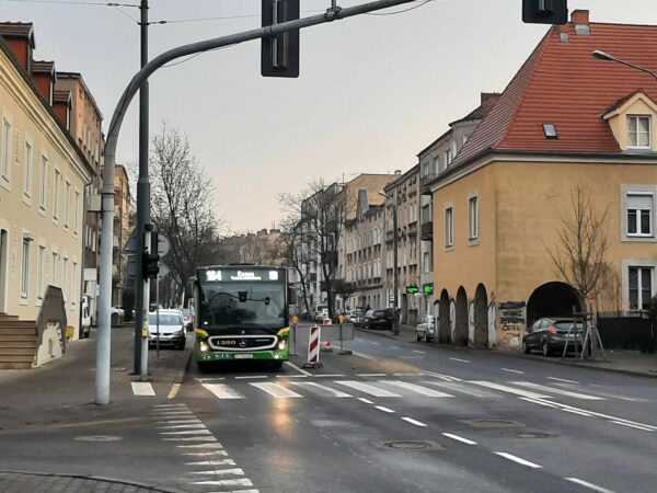 Autobus linii nr 164 - Nad Wierzbakiem